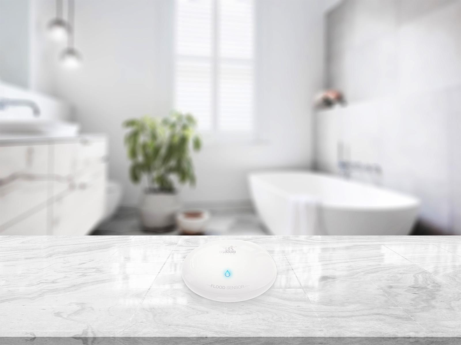 FIBARO Flood Sensor FGFS-101 czujnik zalania Z-Wave Plus z pomiarem temperatury, alarm dźwiękowy i LED FIBARO Flood Sensor FGFS-101 czujnik zalania Z-Wave Plus z pomiarem temperatury, alarm dźwiękowy i LED