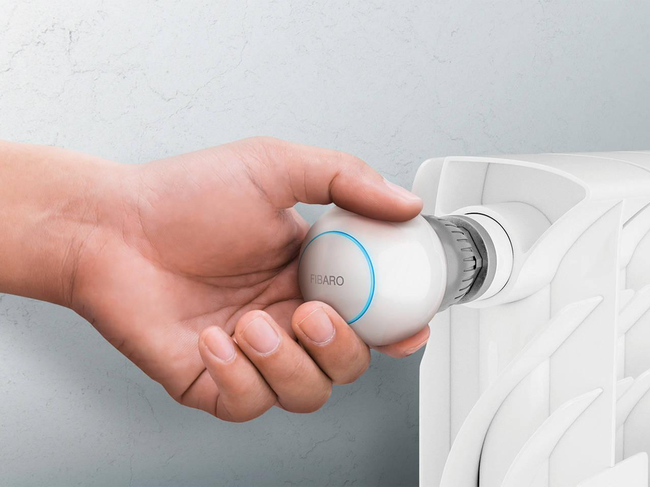 FIBARO Heat Controller FGT-001 głowica termostatyczna Z-Wave na grzejnik z baterią FIBARO Heat Controller FGT-001 głowica termostatyczna Z-Wave na grzejnik z baterią