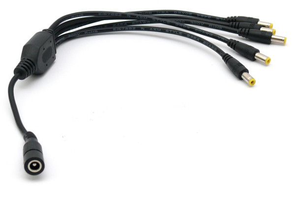 Distributore / Sdoppiatore NA 5 Connettore maschioOW 2,1/5,5 con presa