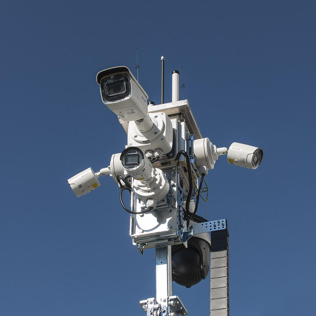 CAMSAT iCAM-TOWER 5MQ3 mobilna wieża monitoringu CCTV 4G LTE 5 kamer PIR alarm autonomiczna CAMSAT iCAM-TOWER 5MQ3 mobilna wieża monitoringu CCTV 4G LTE 5 kamer PIR alarm autonomiczna