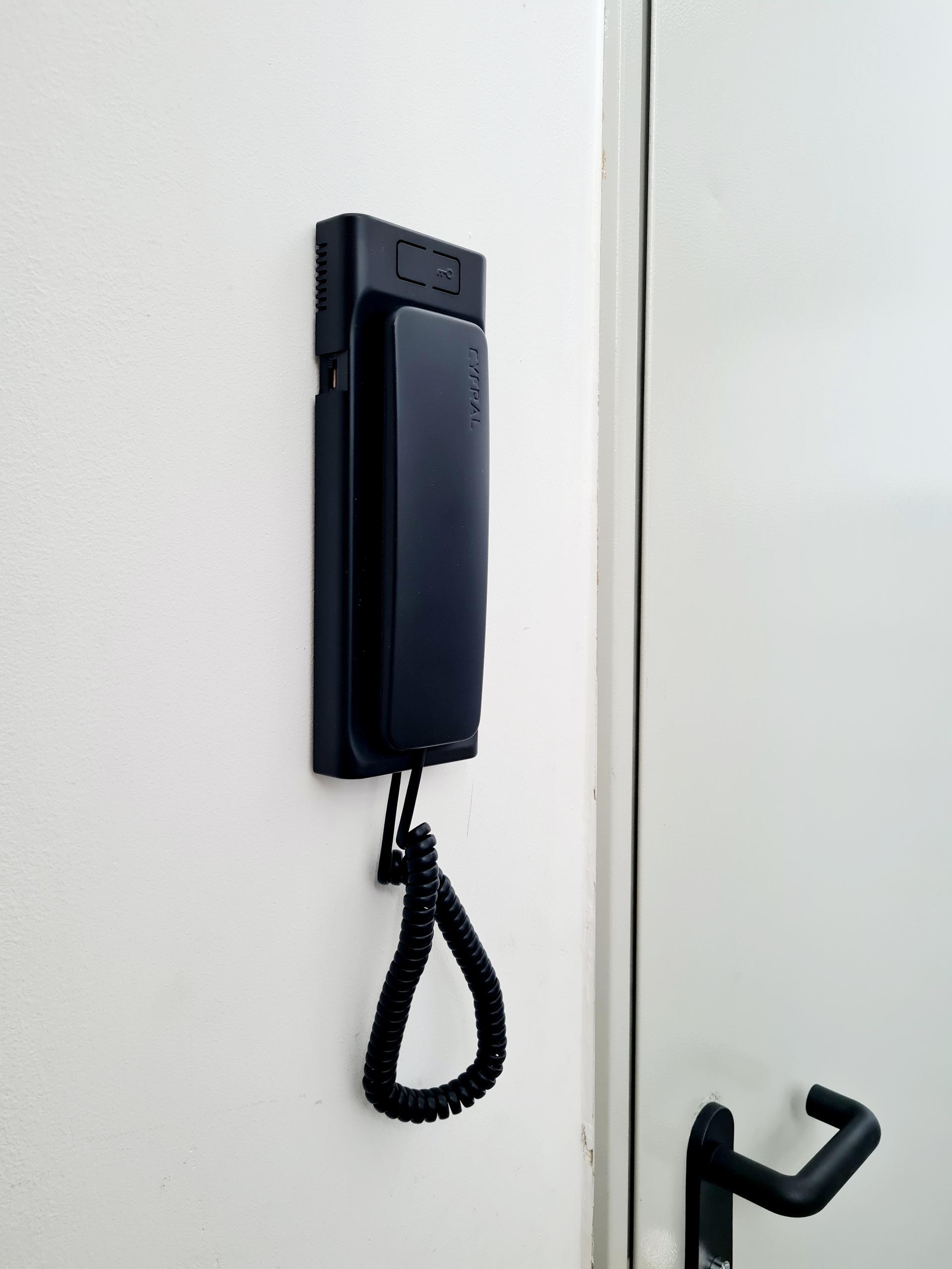 Unifon CYFRAL BALTIC 5P czarny 4,5,6-żyłowy