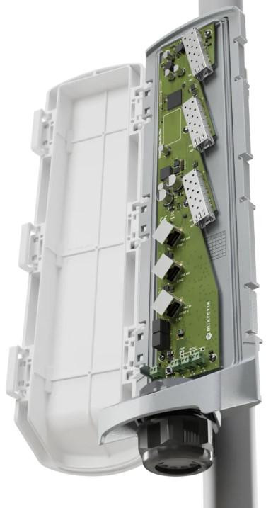 MikroTik CSS606-1G-2Gi-3S+OUT GPERx6 switch zewnętrzny 3x SFP+ 10G, IP66, PoE, -40 do 70 stC MikroTik CSS606-1G-2Gi-3S+OUT GPERx6 switch zewnętrzny 3x SFP+ 10G, IP66, PoE, -40 do 70 stC
