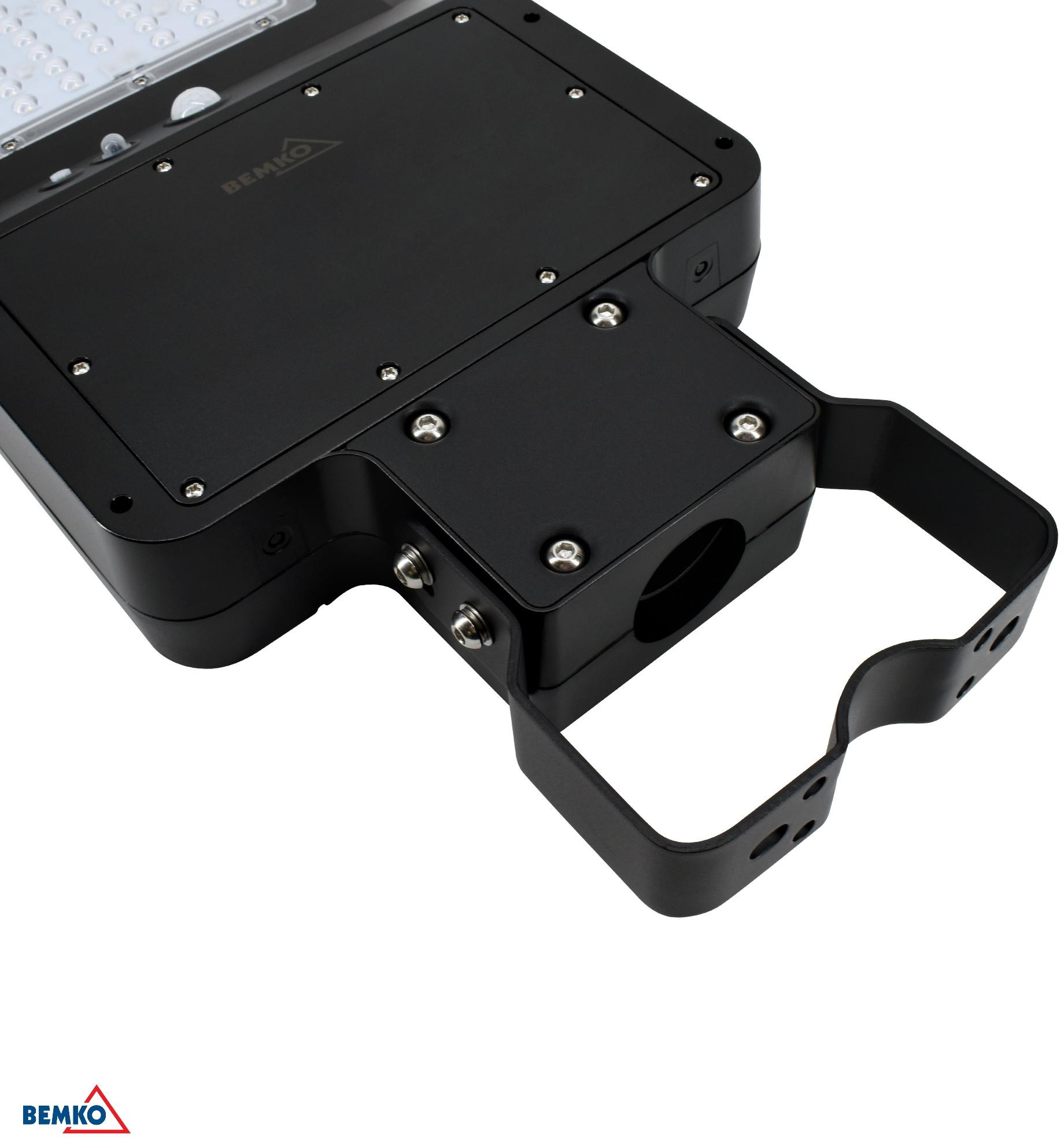Bemko SOLGER 40W 6000lm solarna oprawa uliczna LED CCT 3000 4000 6000K IP65 PIR czarna pilotR Bemko SOLGER 40W 6000lm solarna oprawa uliczna LED CCT 3000 4000 6000K IP65 PIR czarna pilotR